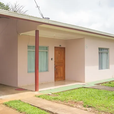 Beautiful Casa Aire near Lake Arenal in Nuevo Arenal - Casas Airelibre