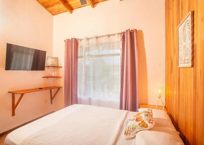 Beautiful Casa Aire Near Arenal In - Casas Airelibre Pensión Nuevo Arenal