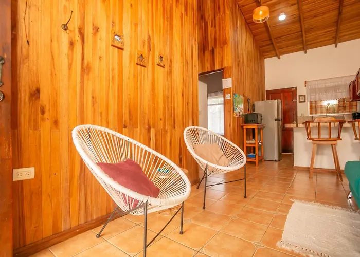 Beautiful Casa Aire Near Arenal In - Casas Airelibre Pensión