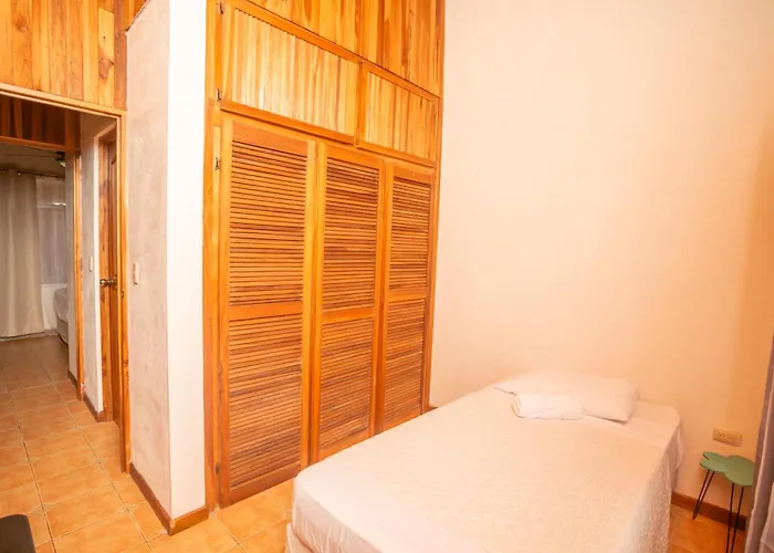 Pensión Beautiful Casa Aire Near Arenal In - Casas Airelibre Nuevo Arenal