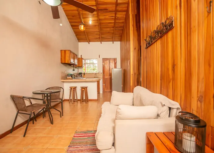Beautiful Casa Aire Near Arenal In - Casas Airelibre Pensión Nuevo Arenal