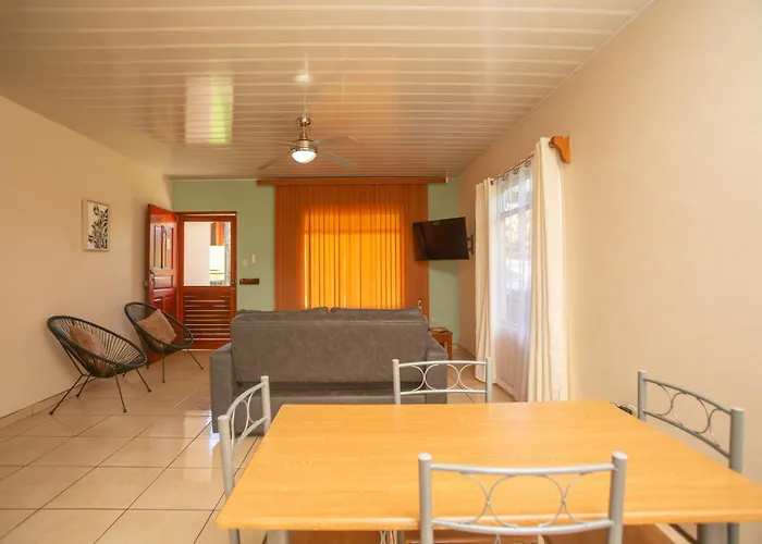 Pensión Beautiful Casa Aire Near Arenal In - Casas Airelibre Nuevo Arenal