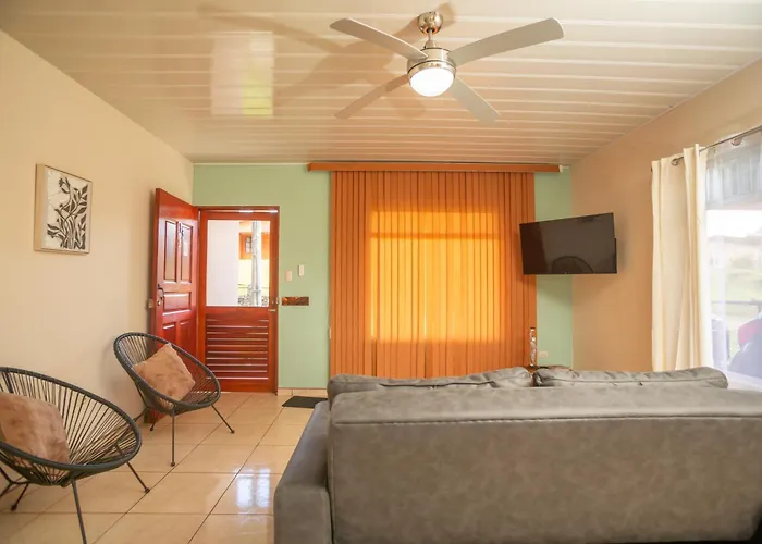 Pensión Beautiful Casa Aire Near Arenal In - Casas Airelibre