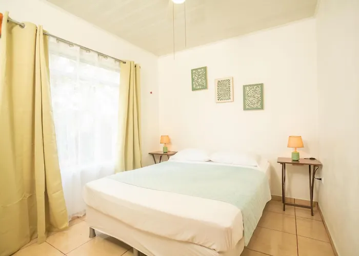 Beautiful Casa Aire Near Arenal In - Casas Airelibre Pensión