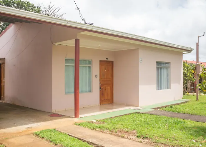 Beautiful Casa Aire Near Arenal In - Casas Airelibre 3*